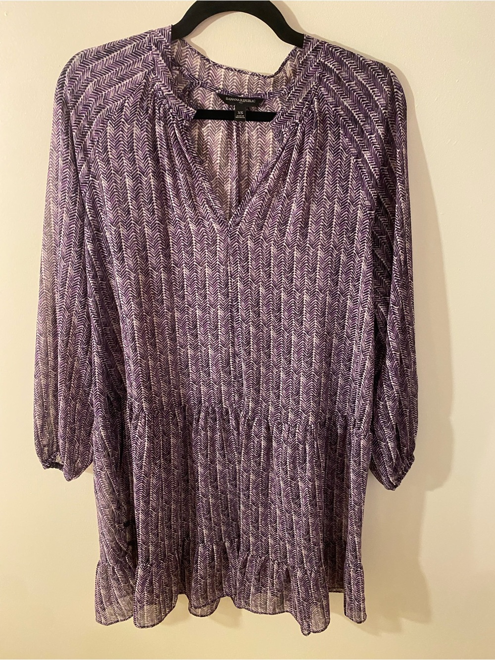 Banana Republic Purple Printed V-Neck Tunic dress. Size XS